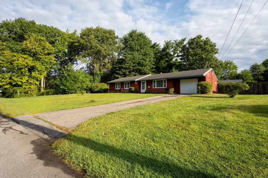 9 Lynnwood Ave, Swansea, MA 02777 - #2