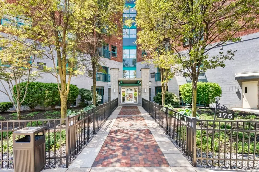 175 Cottage St #504, Chelsea, MA 02150 - #2