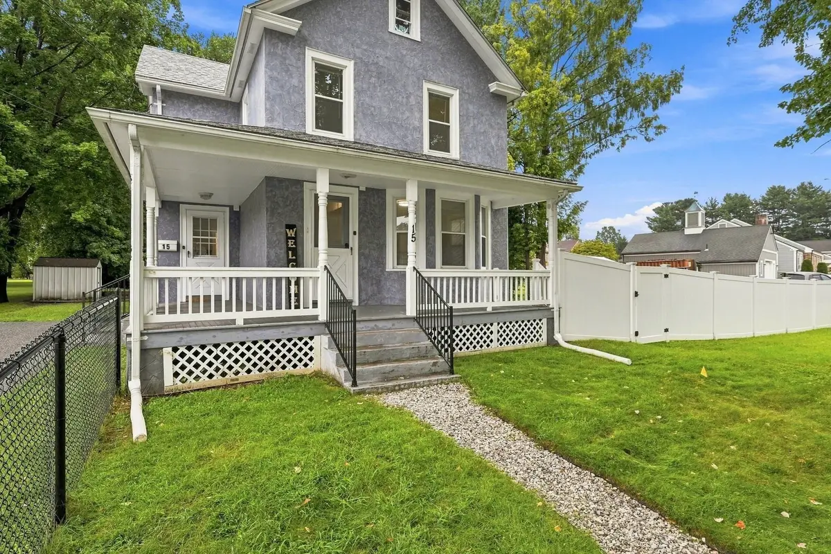 15 Oxford Pl, West Springfield, MA 01089 - #1