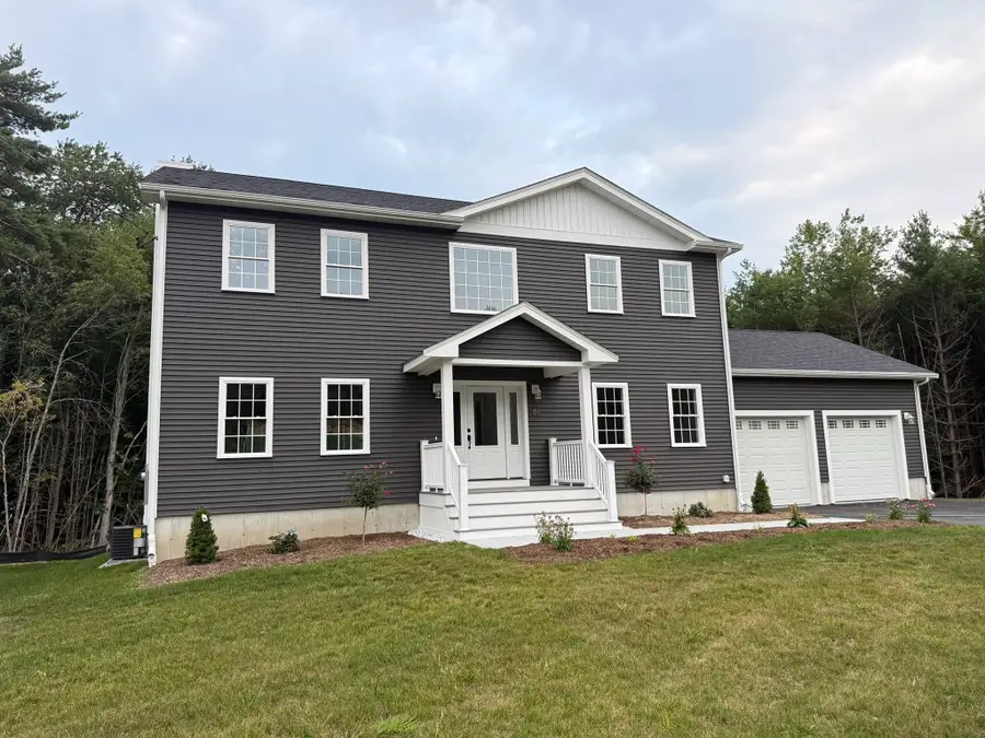 81 Park Dr., Acushnet, MA 02743 - #2
