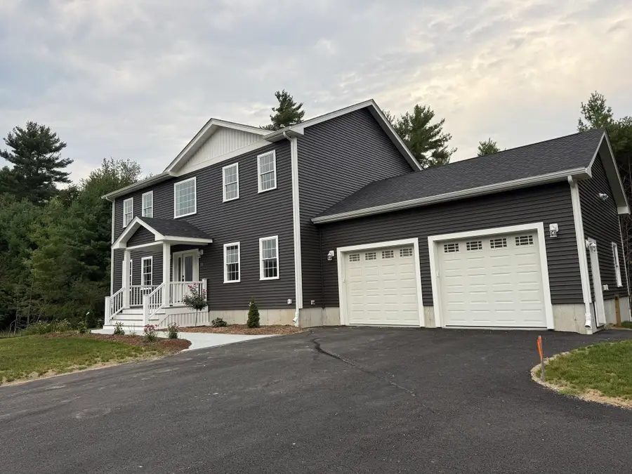 81 Park Dr., Acushnet, MA 02743 - #3