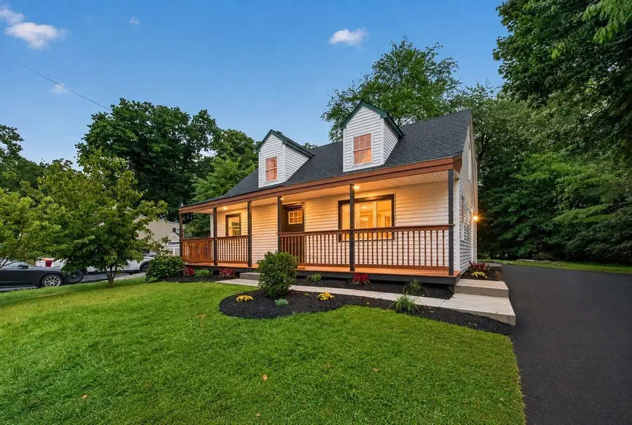 18 Elbridge Rd, Auburn, MA 01501 - #2