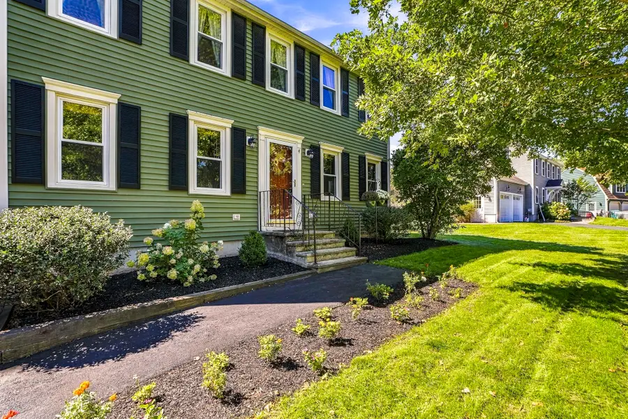 4 Florence Cir, Upton, MA 01568 - #3
