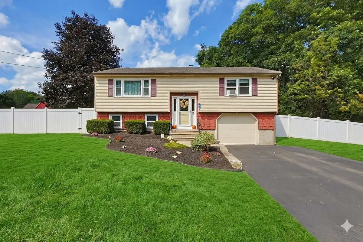 450 Hartford Ave East, Uxbridge, MA 01569 - #1