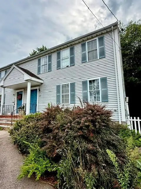 459 County St #459, Taunton, MA 02780