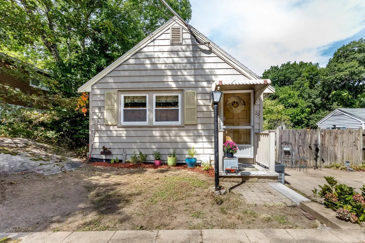 20 Crest Ave, Weymouth, MA 02189 - #1