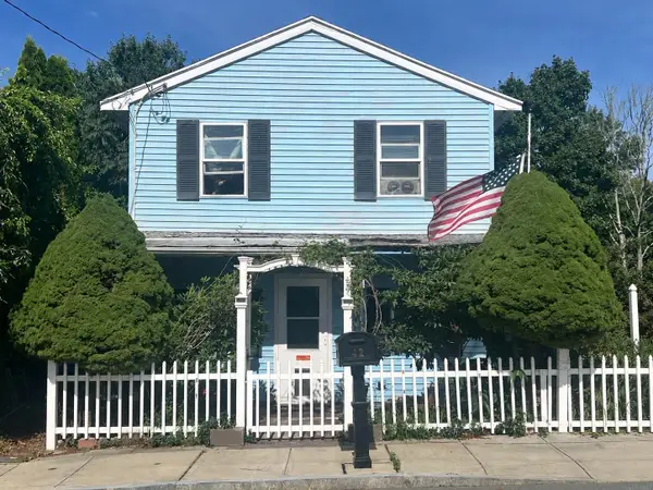 42 Milton St, Dartmouth, MA 02748