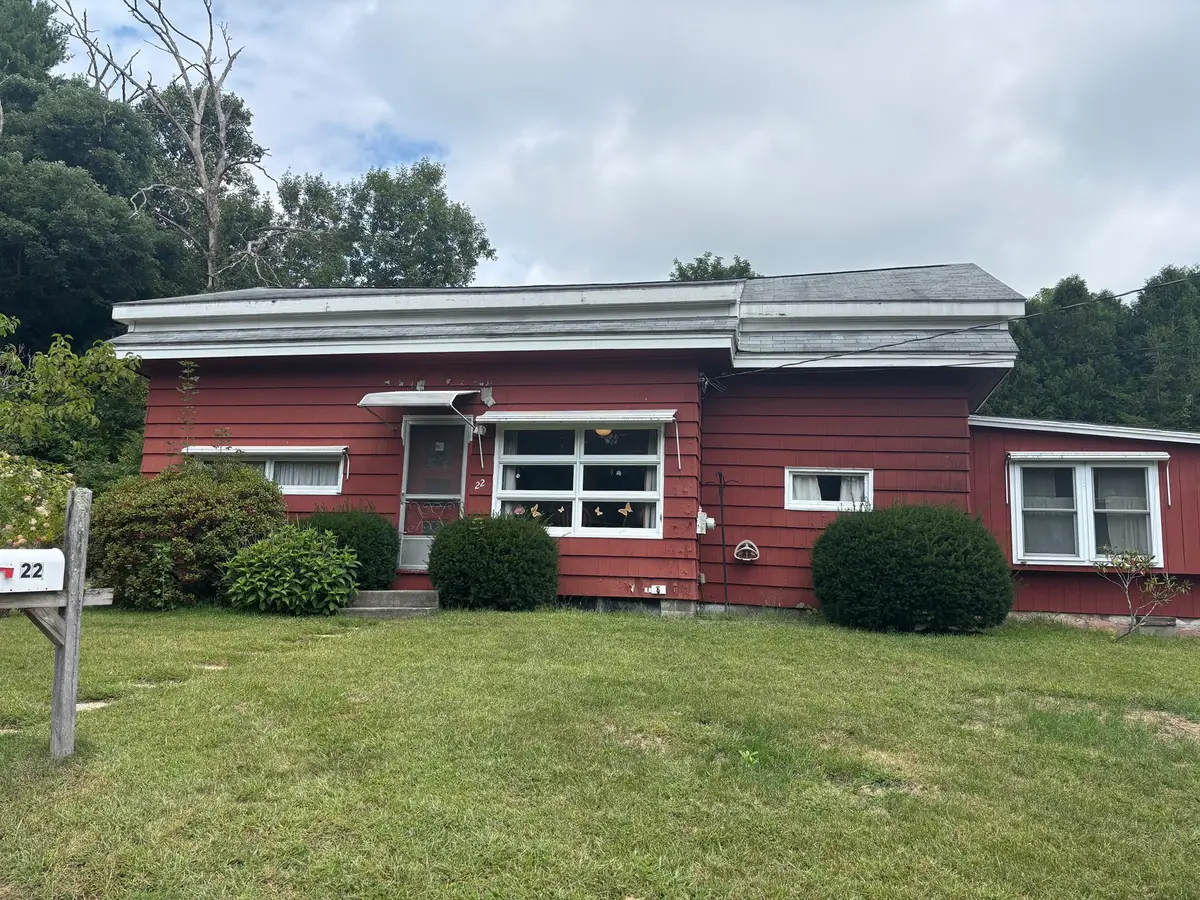 22 Cyd Alan St, Palmer, MA 01069 - #1