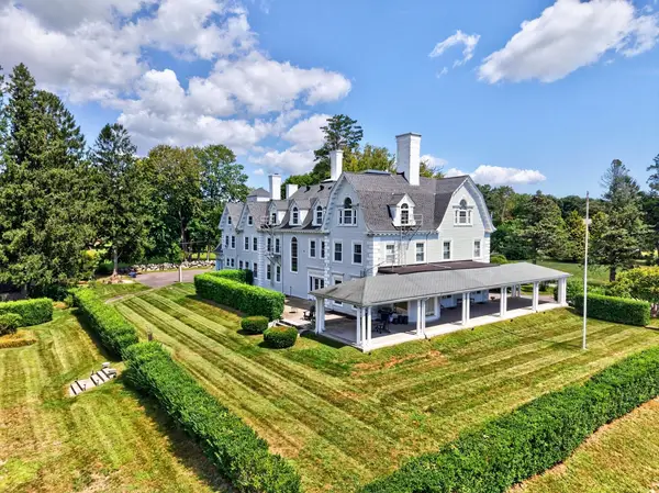 824 Tucker Rd, Dartmouth, MA 02747