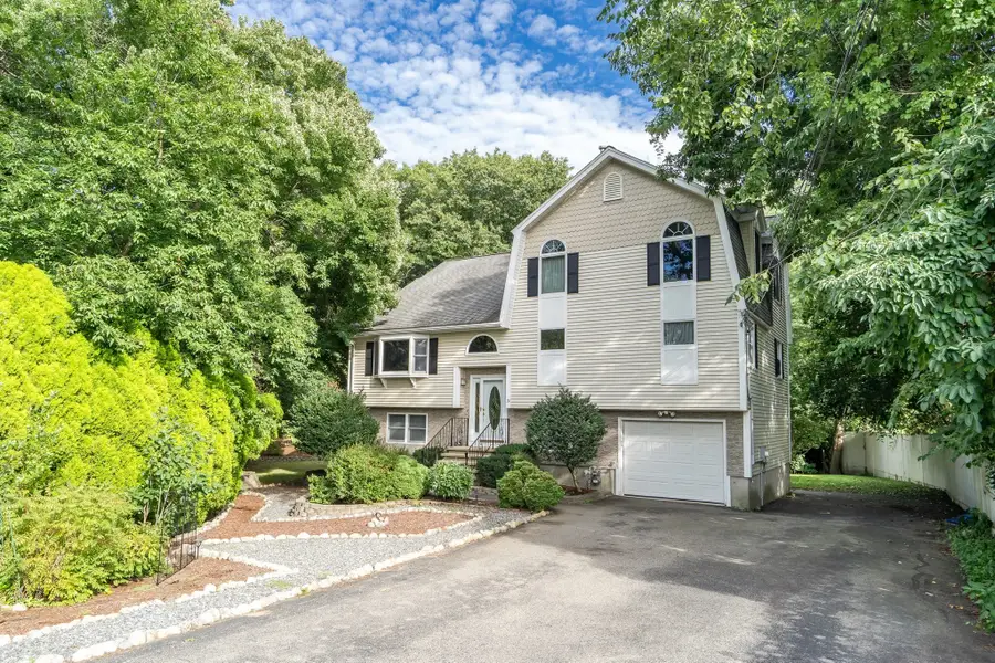31 Wildmere Ave, Burlington, MA 01803 - #2