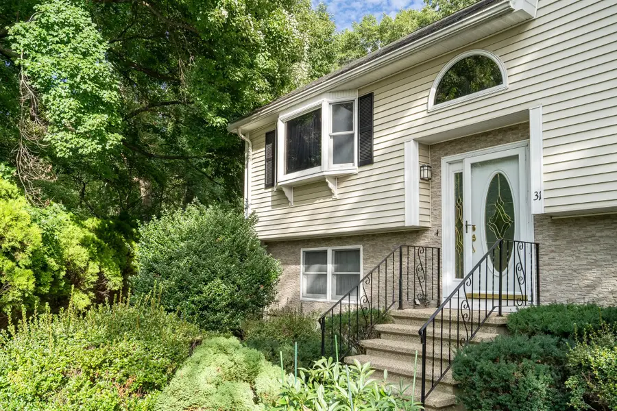 31 Wildmere Ave, Burlington, MA 01803 - #3