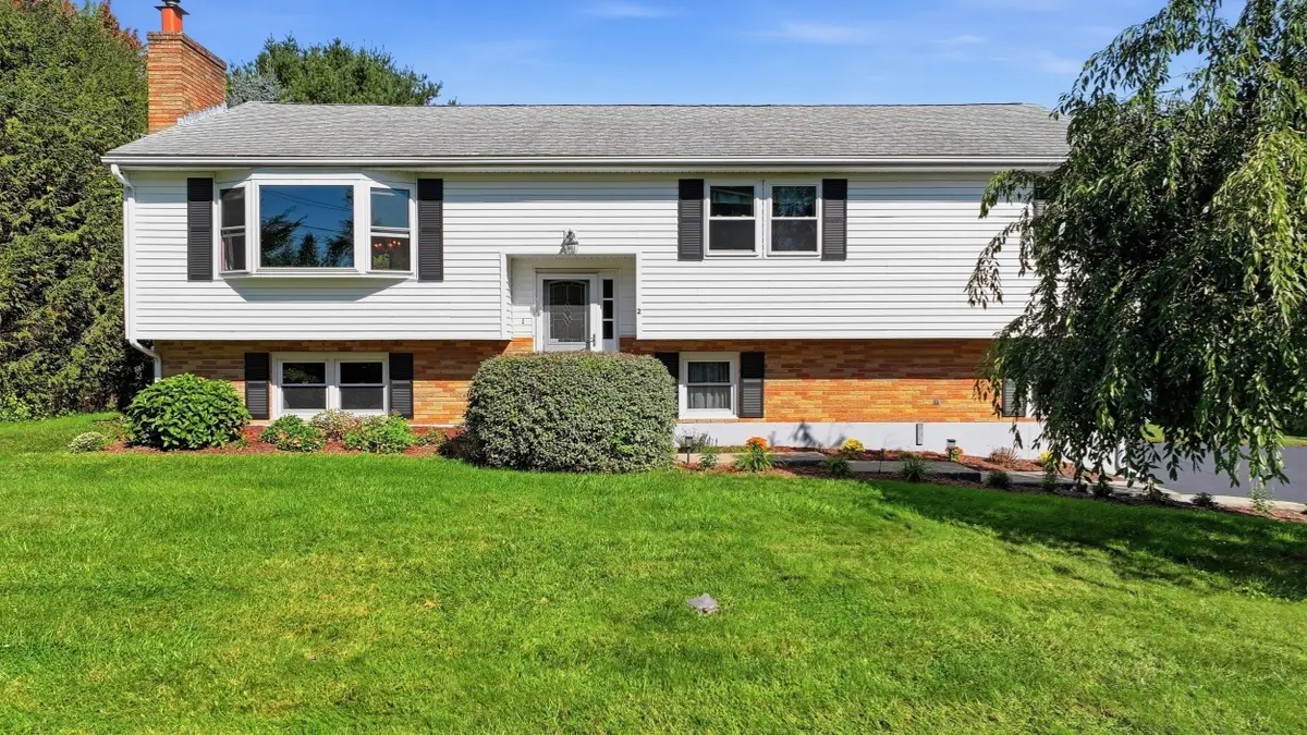 2 Apple Tree Dr, Millbury, MA 01527 - #1