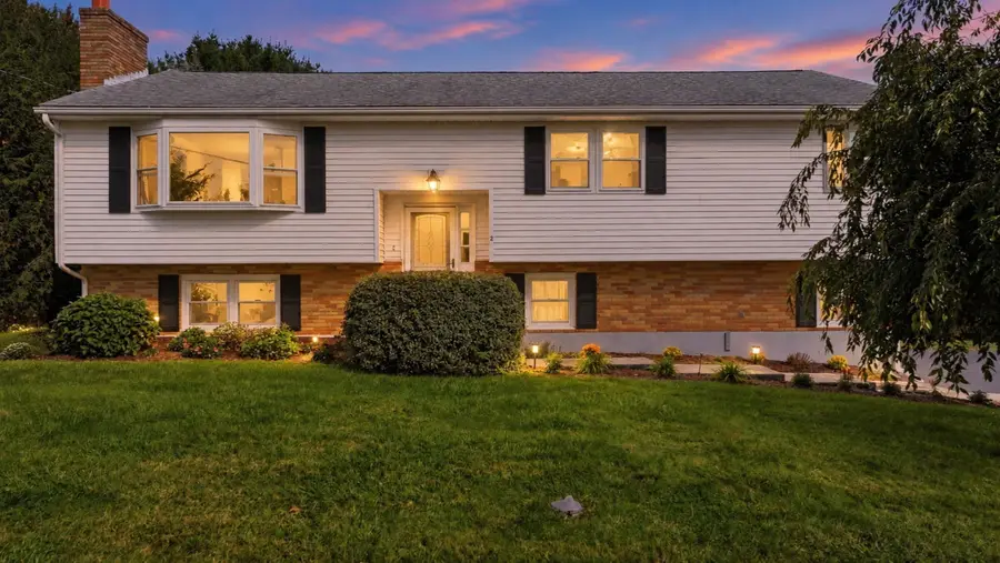2 Apple Tree Dr, Millbury, MA 01527 - #2