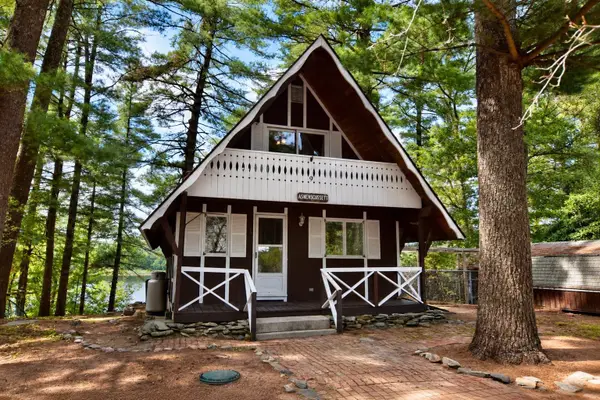 9 Lakeview Ter., Middleboro, MA 02346