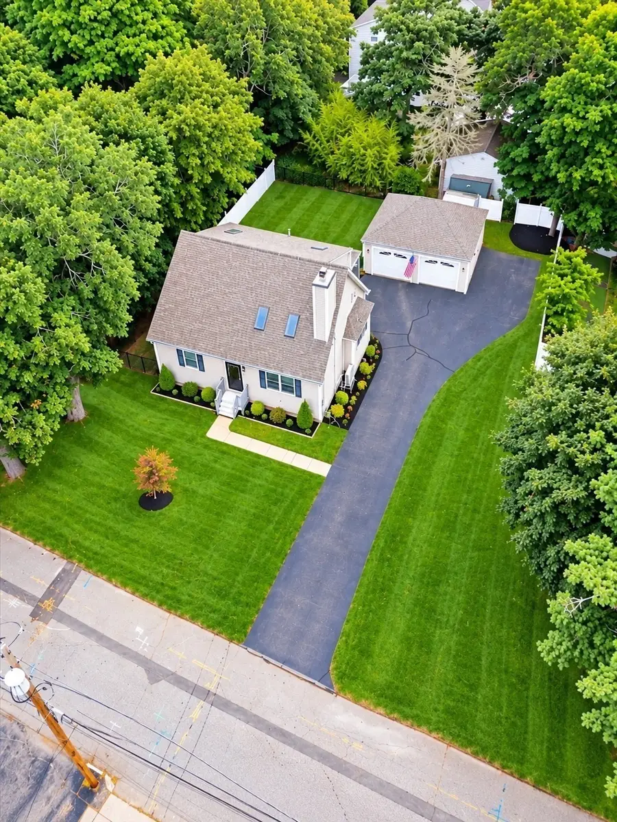 15 Crossman Ave, Attleboro, MA 02703 - #3