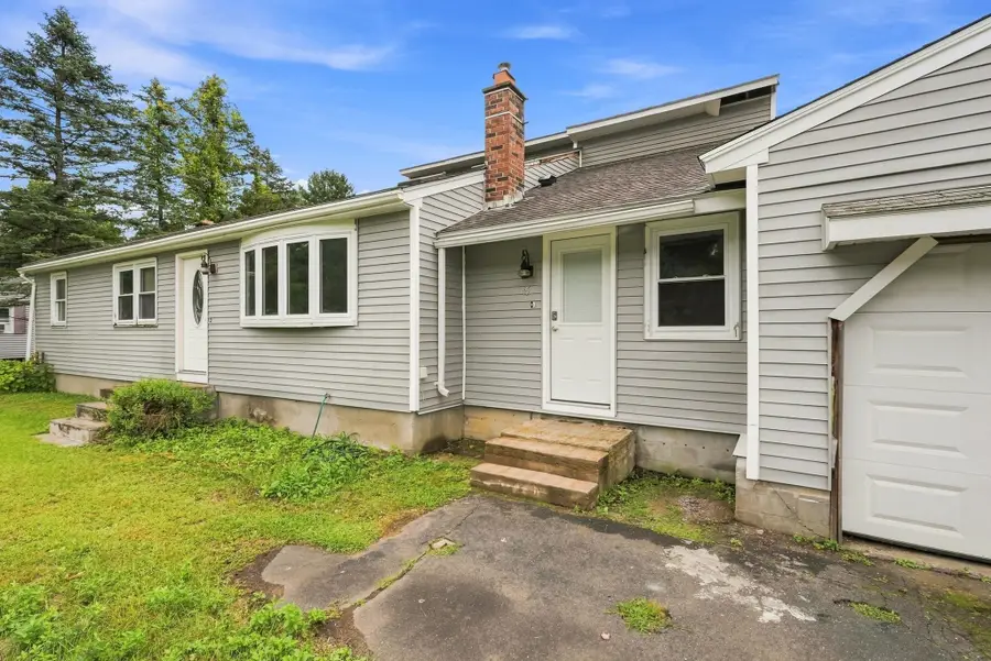 45 Campbell Dr, Easthampton, MA 01027 - #3