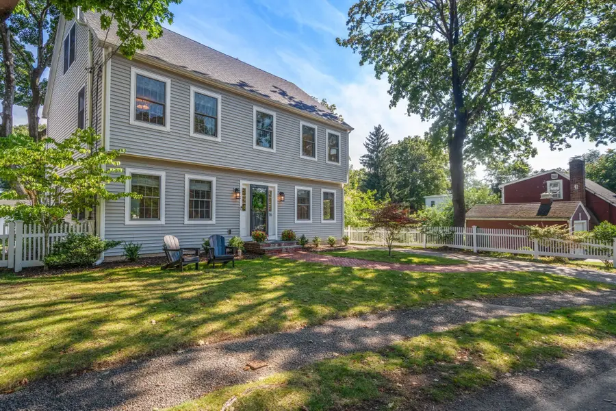 36 Thorpe Rd, Needham, MA 02494 - #2