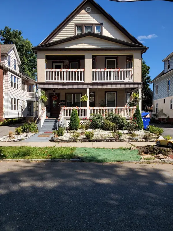 25 Kimberly Ave, Springfield, MA 01108