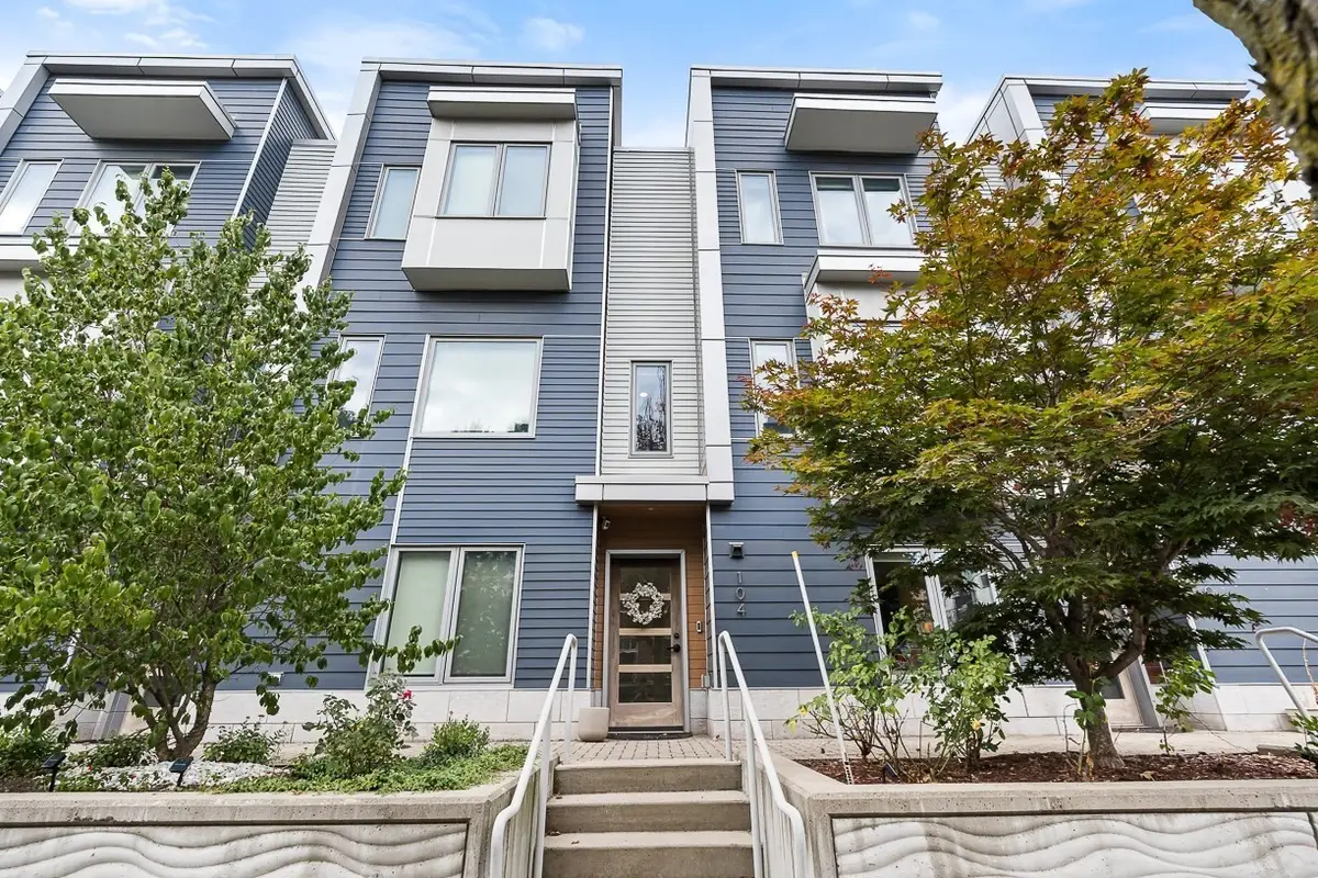 104 Liverpool St #104, Boston, MA 02128 - #1