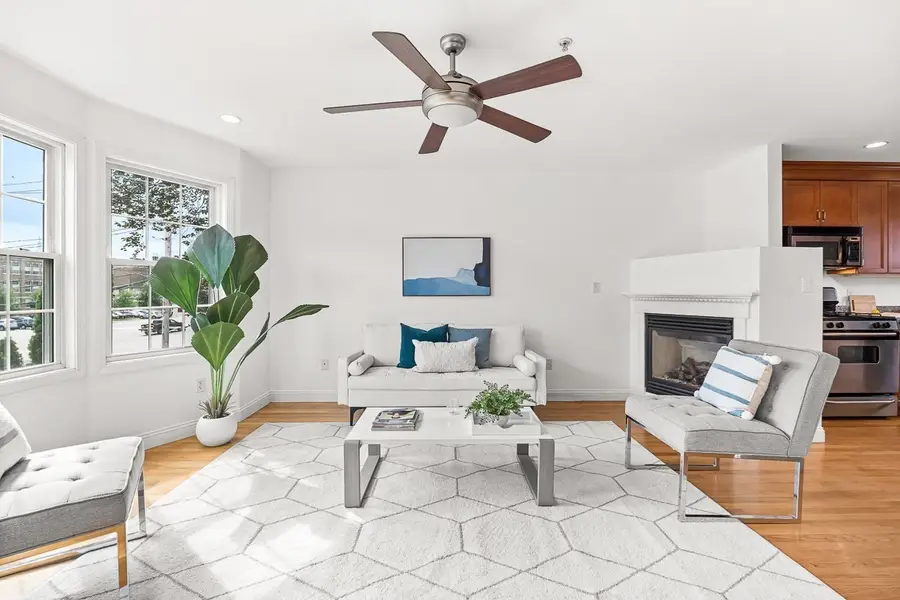 37 Pond St #1, Waltham, MA 02451 - #2