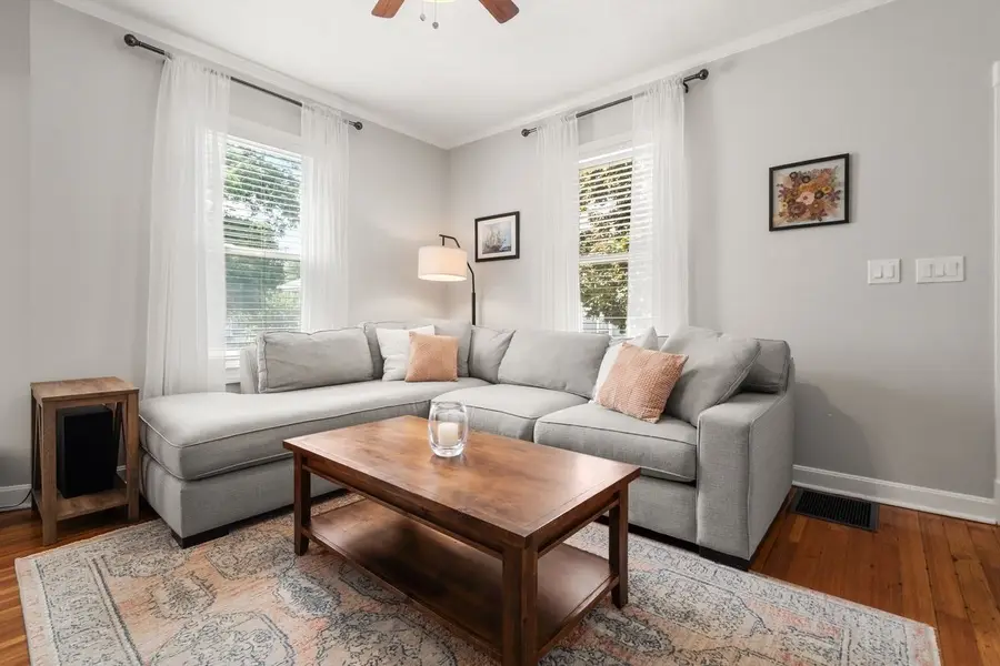 9 Tappan St #9, Melrose, MA 02176 - #3