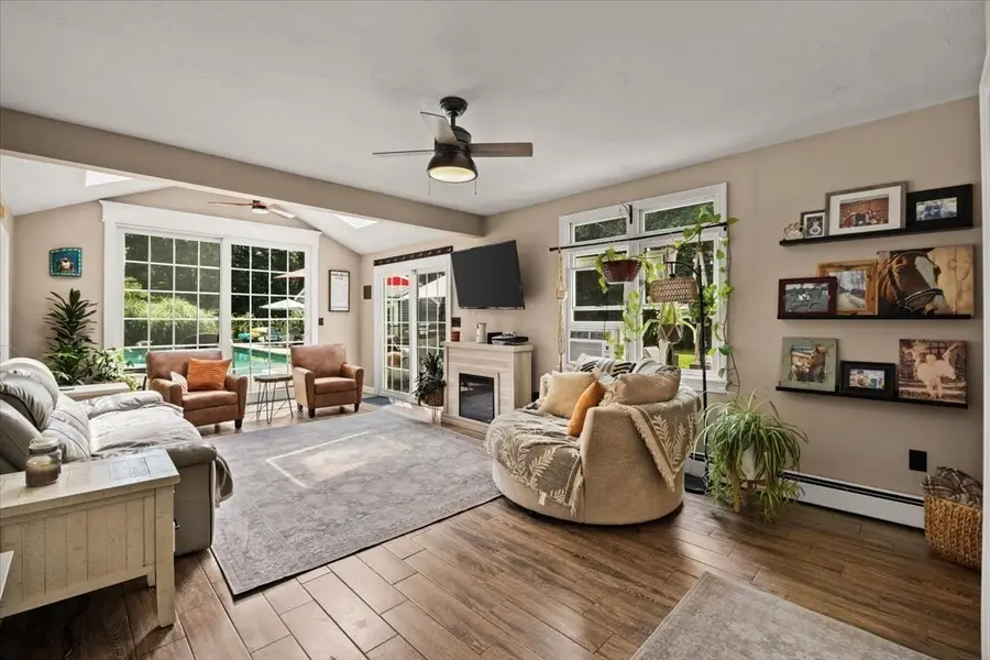 60 Rhode Island Rd, Lakeville, MA 02347 - #3