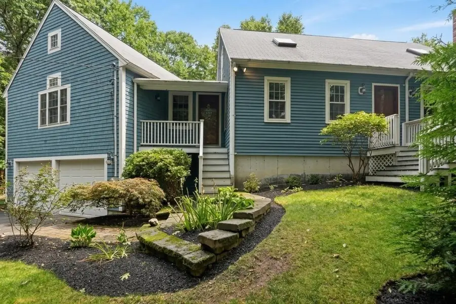 975 Hanover St, Hanover, MA 02339 - #2