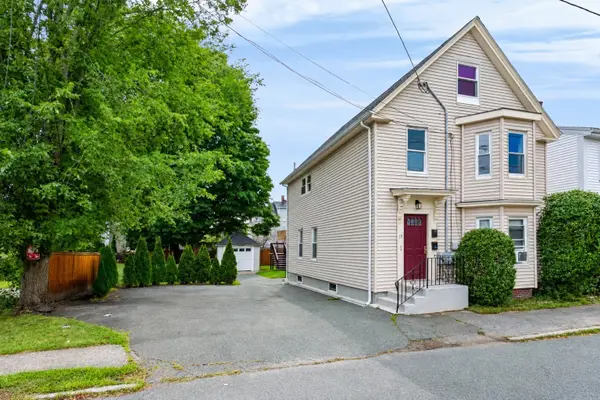 19 Charnock St #2, Beverly, MA 01915