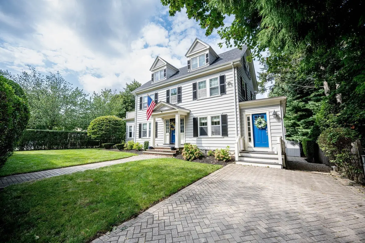 6 Geneva Rd, Melrose, MA 02176 - #1