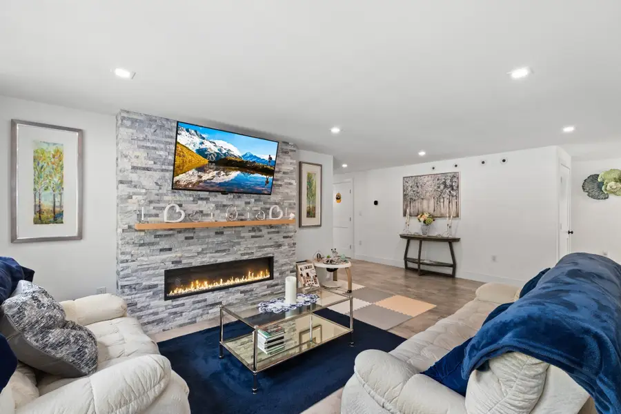 2253 Washington #1, Canton, MA 02021 - #2