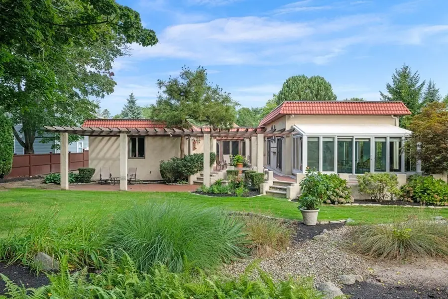 37 Phillips Beach Ave, Swampscott, MA 01907 - #3