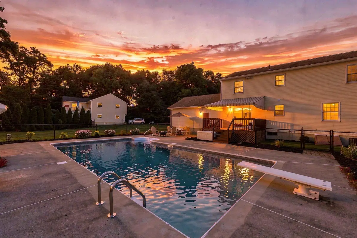 89 Zachary Ln, Agawam, MA 01001 - #1
