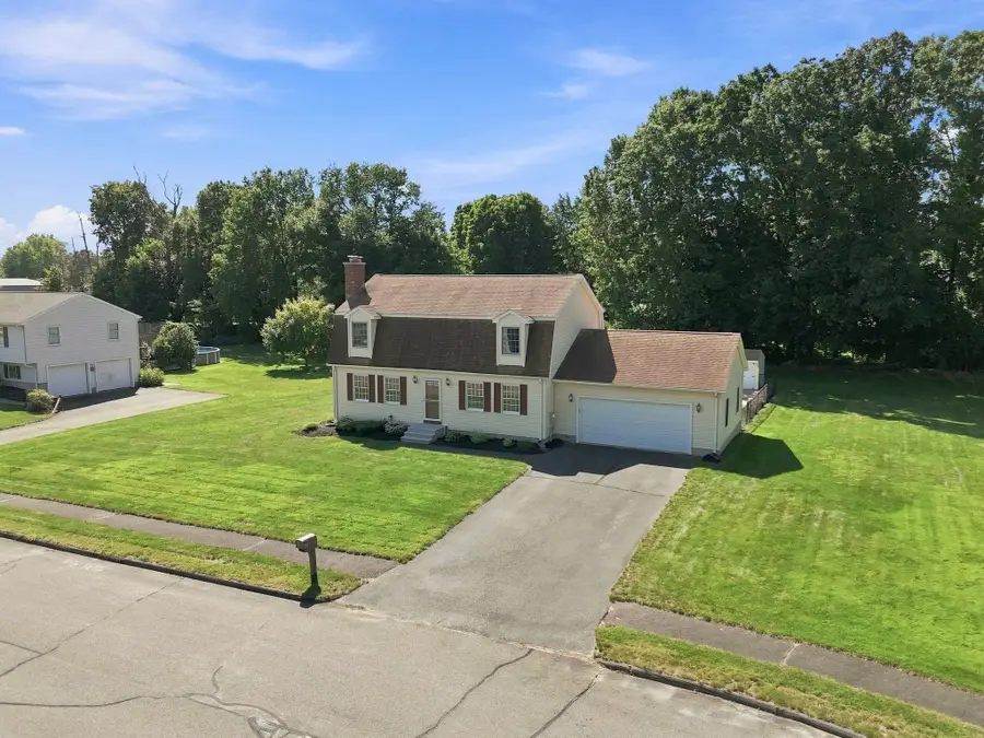 89 Zachary Ln, Agawam, MA 01001 - #2