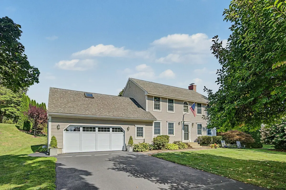 56 North St, Hatfield, MA 01038 - #1