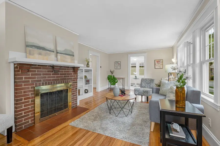 24 Thorndike Street, Reading, MA 01867 - #3