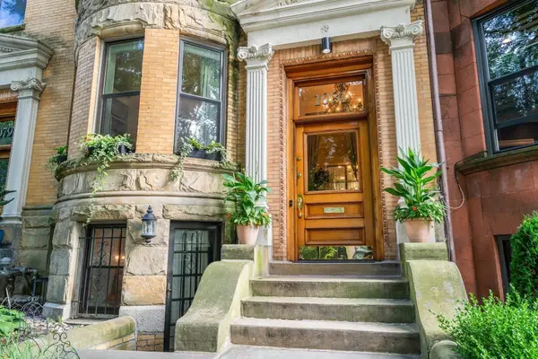 1081 Beacon #8, Brookline, MA 02446