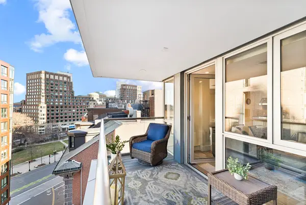 99-105 Broad St #8-C, Boston, MA 02110