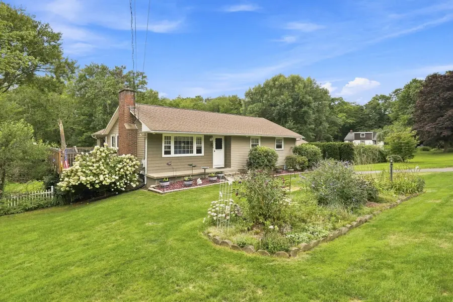 50 Taylor St, Granby, MA 01033 - #2