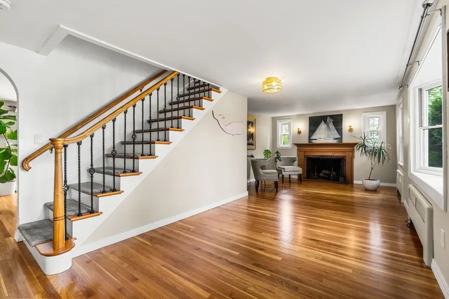 90 Village St., Marblehead, MA 01945 - #3