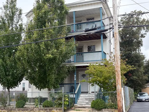 957 Warren Avenue, Brockton, MA 02301