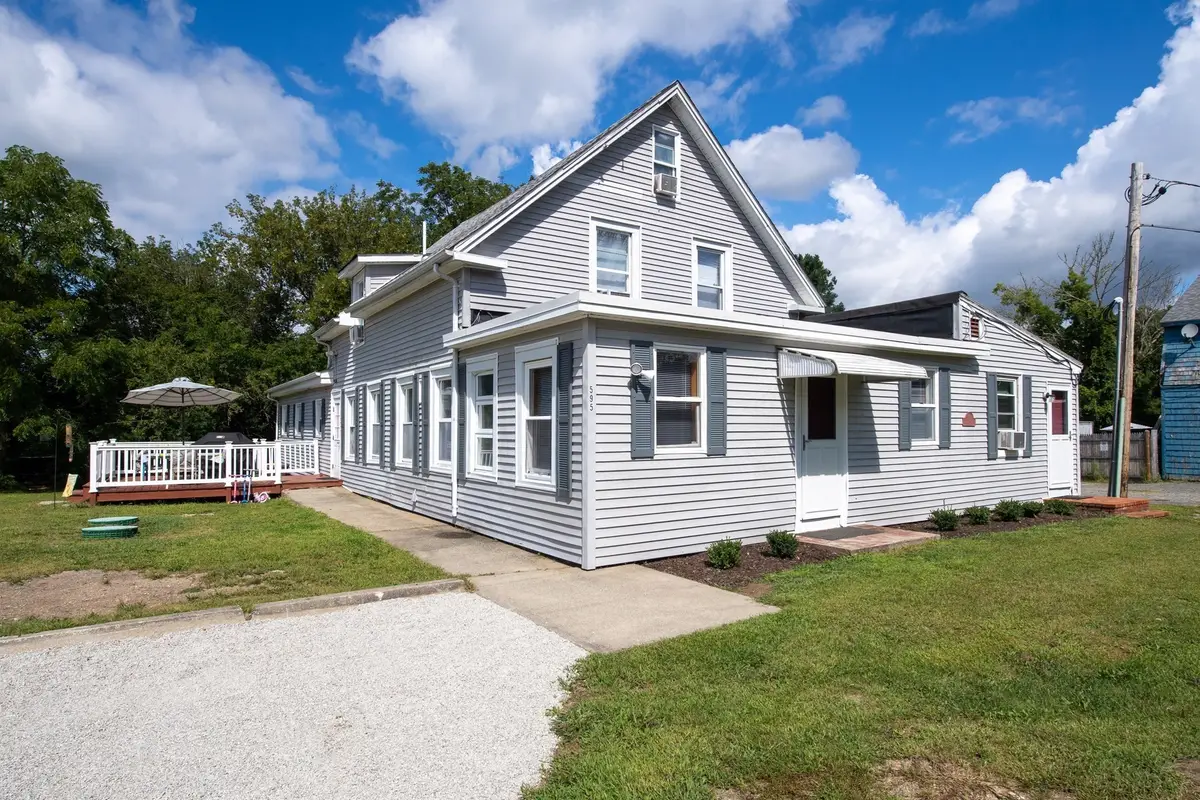 595 Main St, Acushnet, MA 02743 - #1