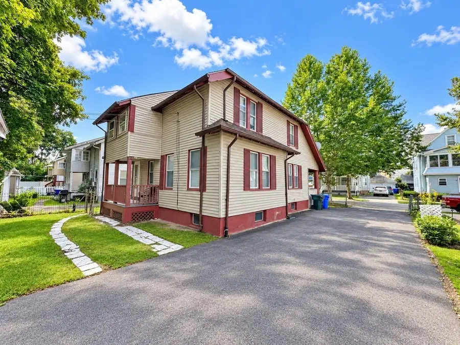 65 Rochelle St, Springfield, MA 01109 - #2