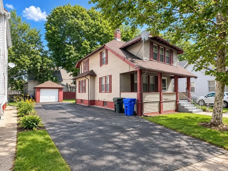 65 Rochelle St, Springfield, MA 01109 - #3