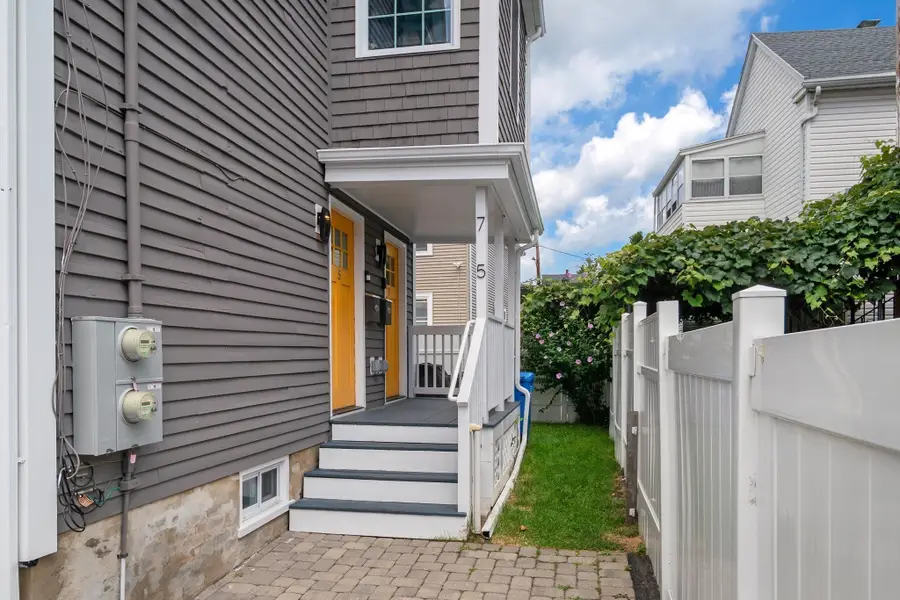 7 Lowell Ter #7, Somerville, MA 02145 - #3