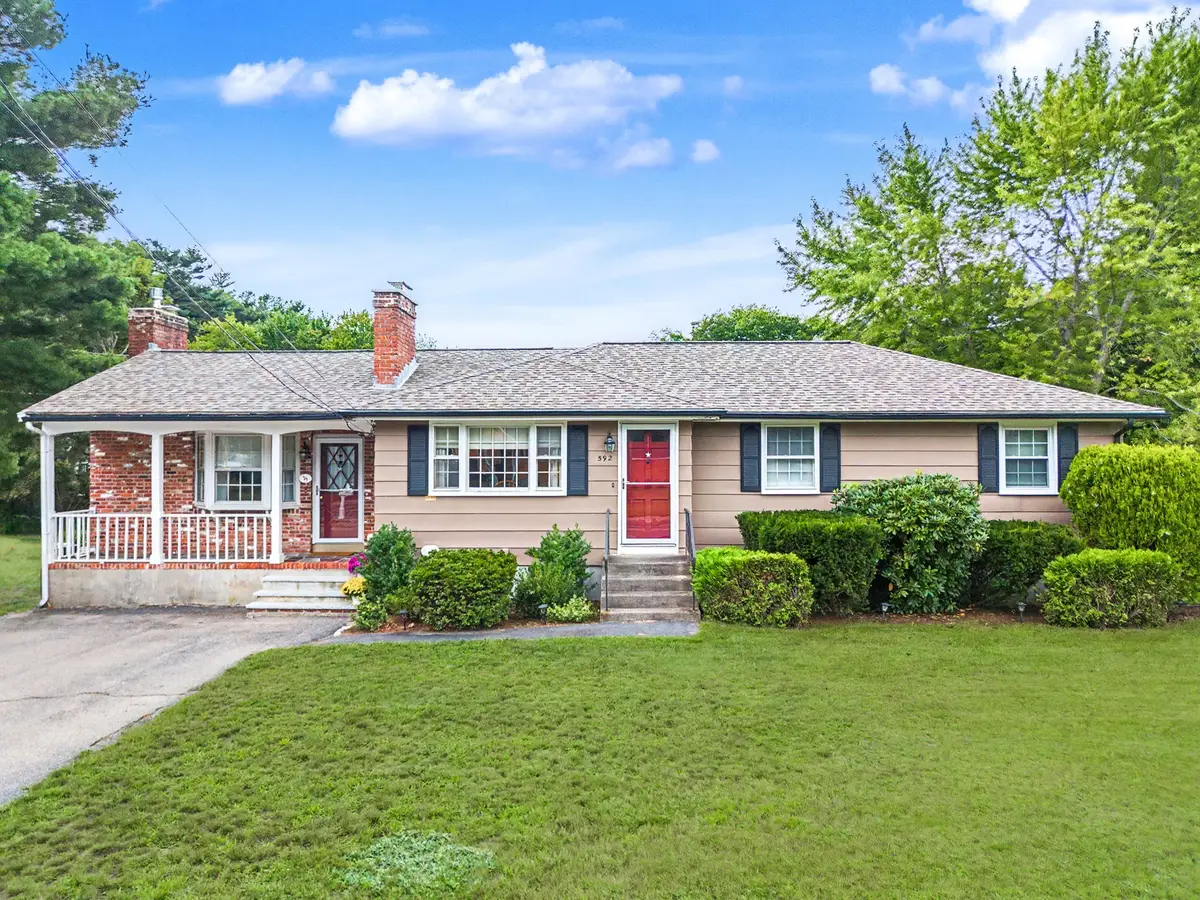 592 Pond St, Franklin, MA 02038 - #1