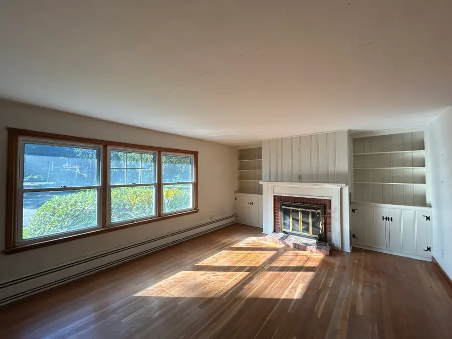 4 Eagle Ln, Paxton, MA 01612 - #2