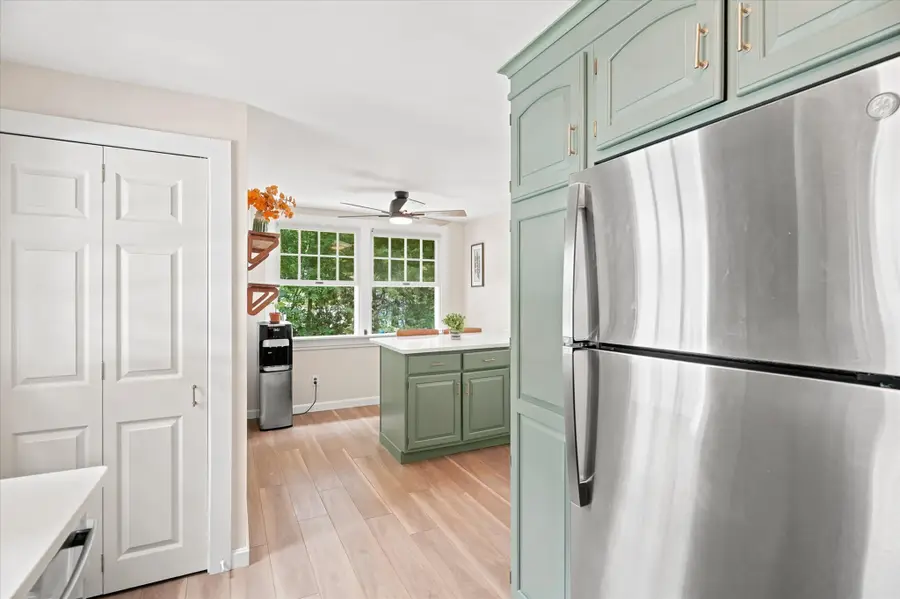 13 Hilltop Dr, Burlington, MA 01803 - #3