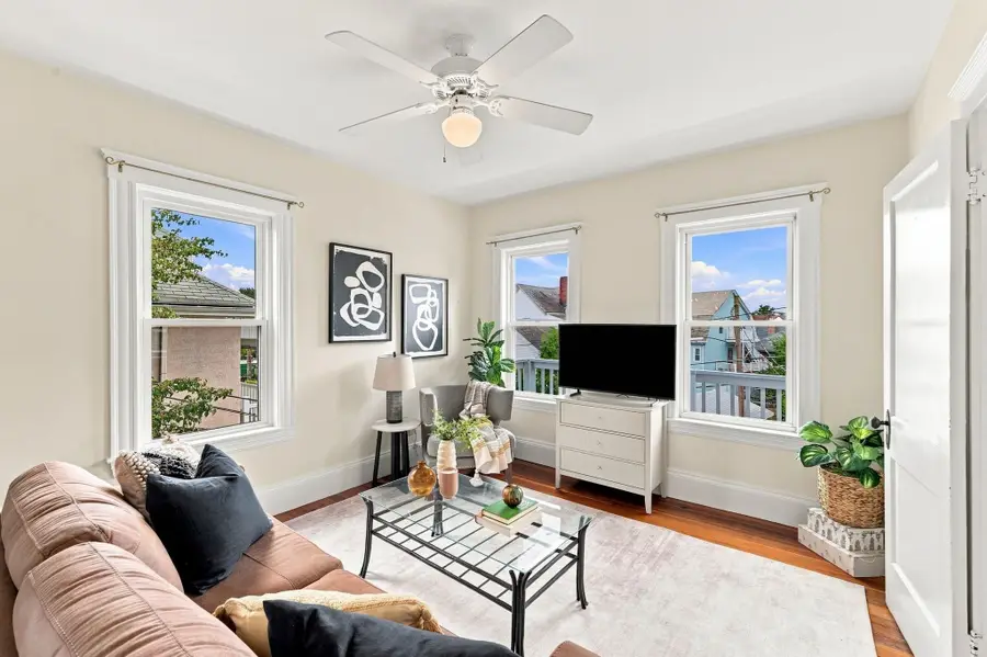 11 Lloyd Rd #11, Watertown, MA 02472 - #3