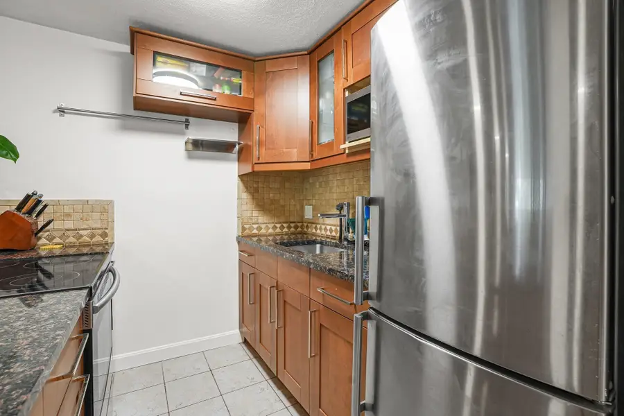 32 Whites Ave. #D13, Watertown, MA 02472 - #3
