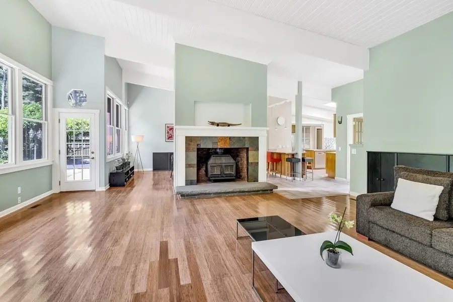 921 Main Street, Bolton, MA 01740 - #3